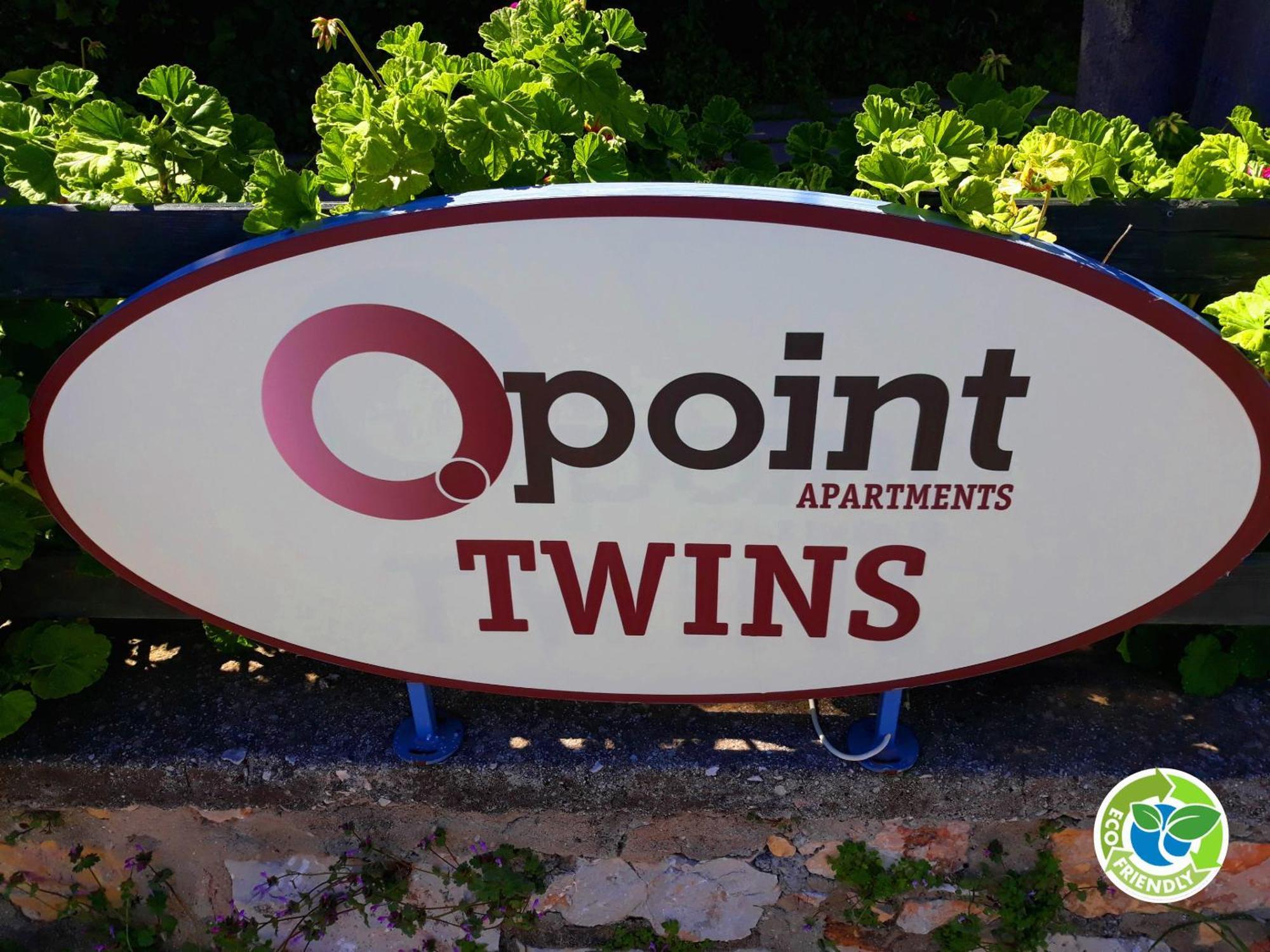 Point Twins Apartments Vrontados Bagian luar foto