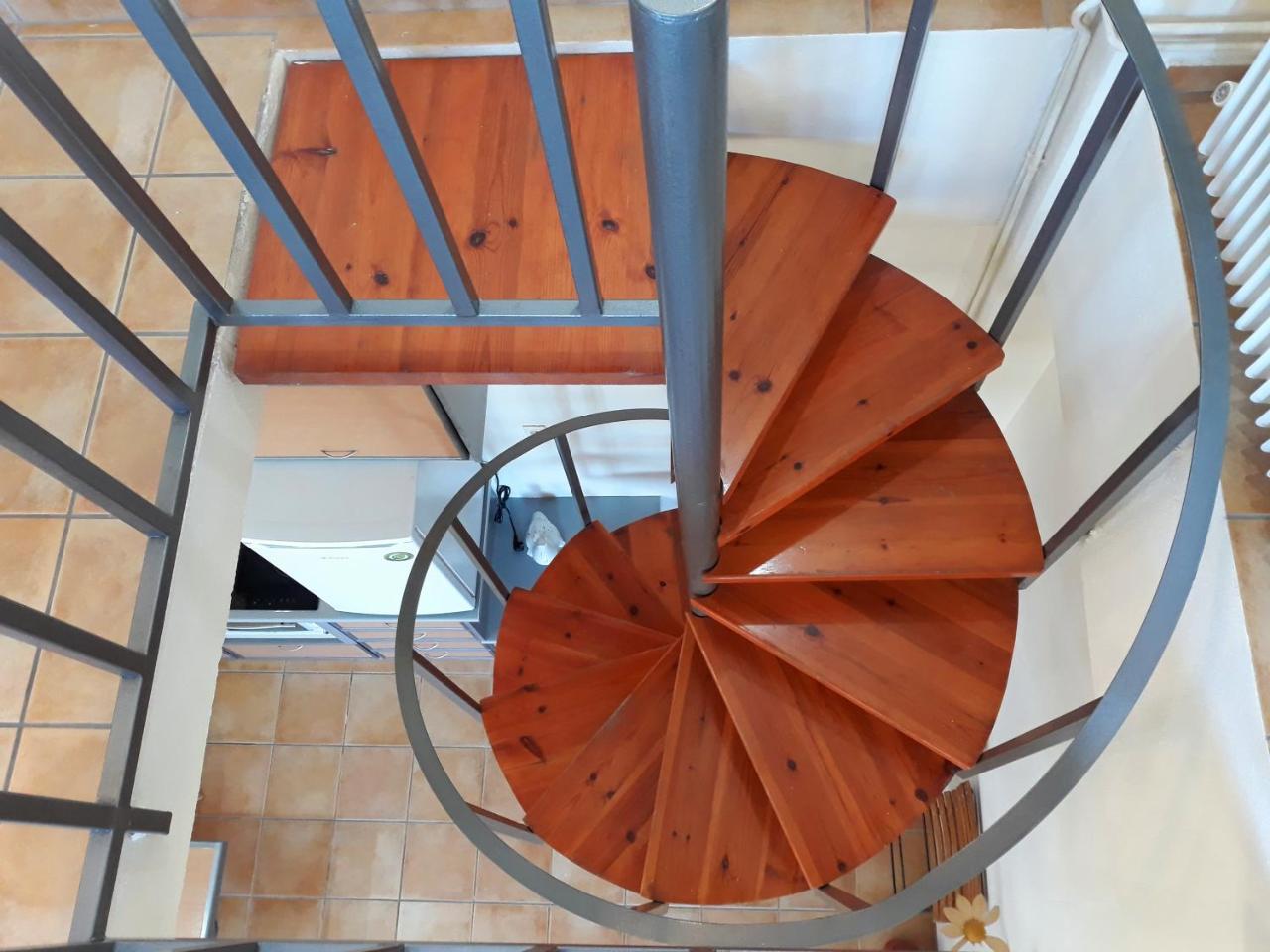 Point Twins Apartments Vrontados Bagian luar foto
